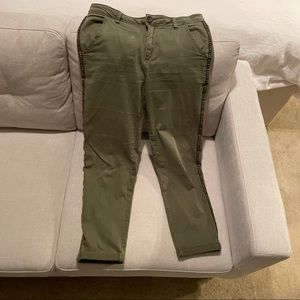 Harper Khaki Green Medium Pants